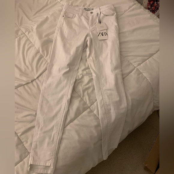 BNWT ZARA Jeans - Picture 1 of 5